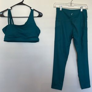 ZYIA Sports bra and light n tight leggings combo